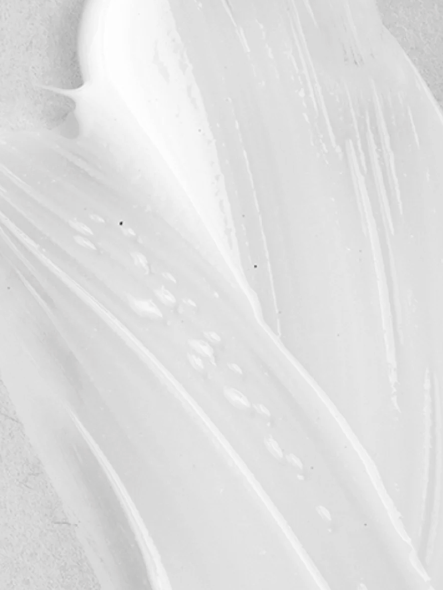Ingrédients clés crème nuit – plancton marin Alteromonas, acide hyaluronique, vitamines C & E