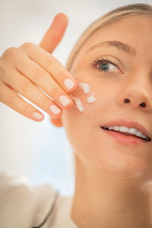 Skincare minimaliste : les gestes essentiels pour votre peau