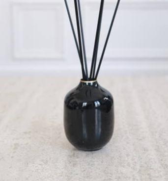 Petit Vase Noir pour bouquet parfumé