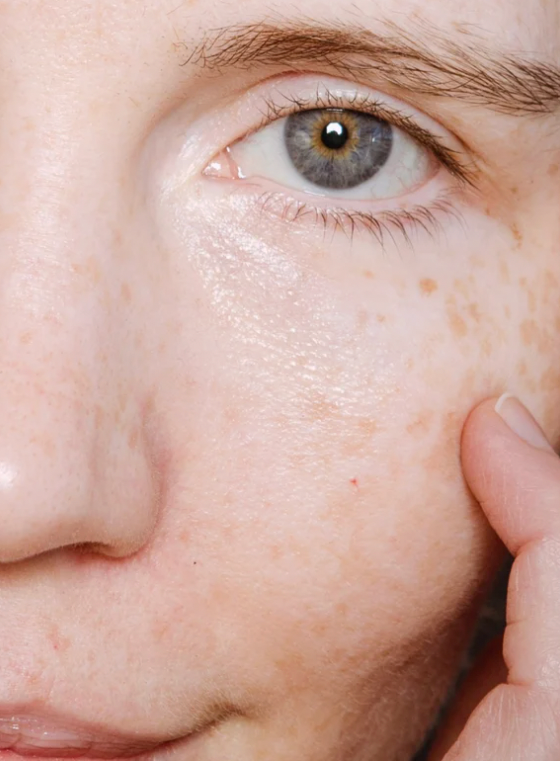 Sérum anti-âge aux peptides - lisse et raffermit