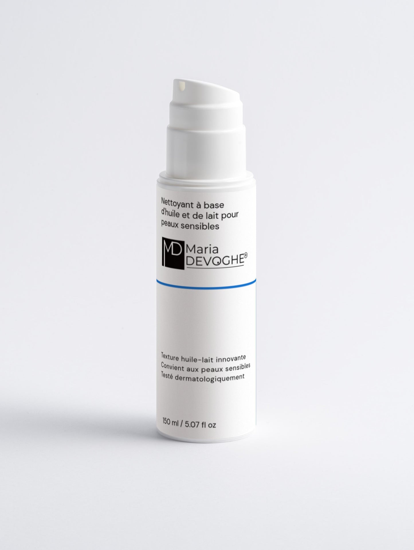 Nettoyant à base d'huile et de lait pour peaux sensibles